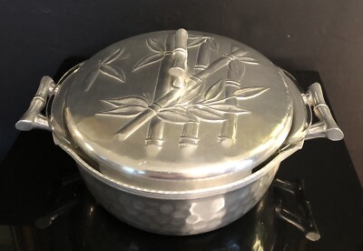 Vintage Everlast Round Casserole Dish Caddy Handles Aluminum Bamboo & Pyrex Dish