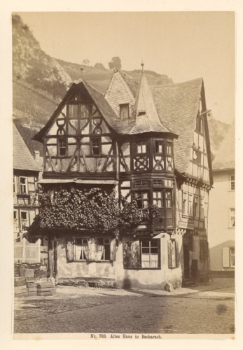 Allemagne, Altes Haus in Bacharach Vintage albumen print.  Tirage albuminé   - Afbeelding 1 van 1