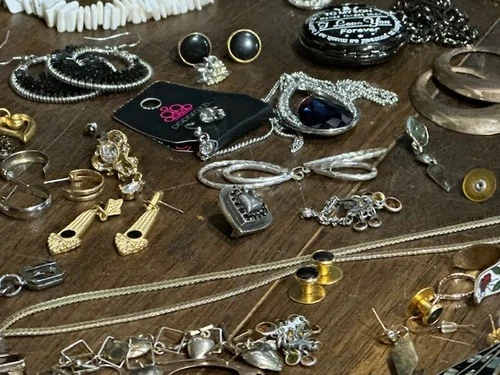 Lot Of Random Costume Jewelry Vintage To Modern Grab Bag Random SL12