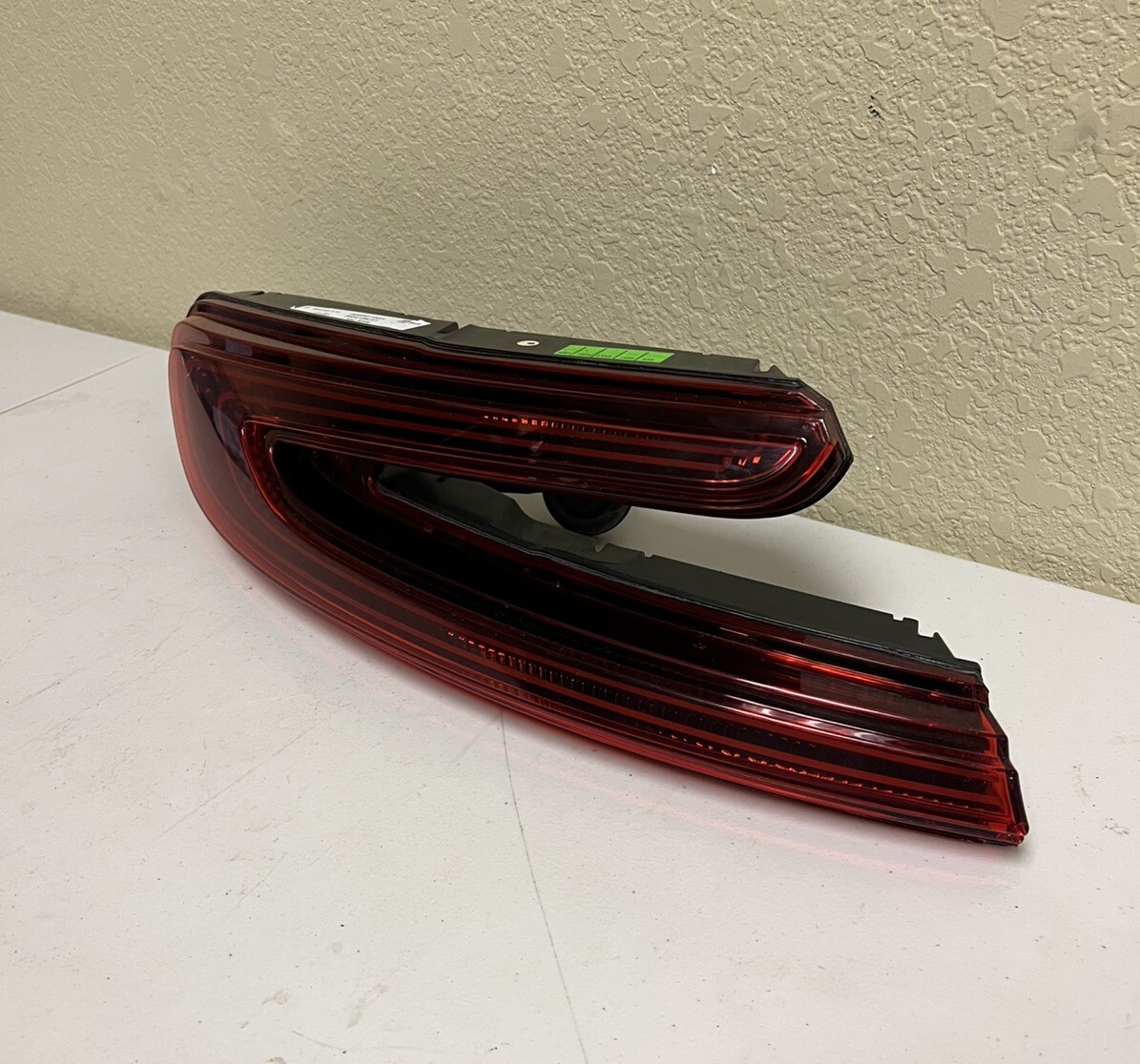 OEM 2017-23 Aston Martin DB11 Rear Left Tail Light Lamp Assembly HY53-13405-BD