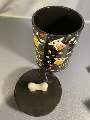 Star Wars Halloween Baby Yoda Ceramic Dog Treat Jar New - Picture 4 of 7