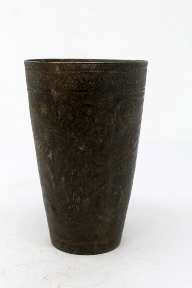 Vidrio Lassi niquelado de latón forjado fino antiguo de la India del norte coleccionable Foto 2 de 4