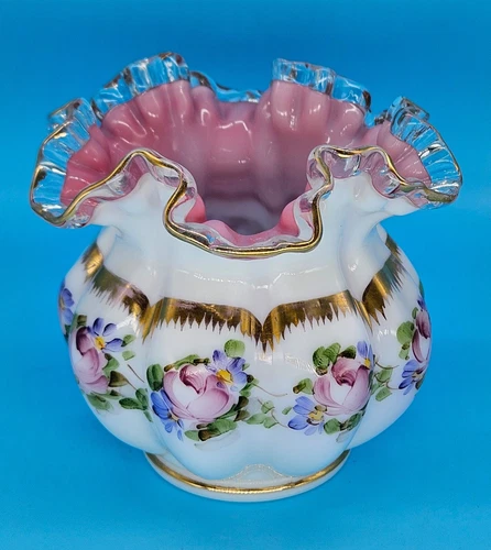 Vtg FENTON Hand Painted Charleton Rose Vase Peach Blow Gold Trim Pink Beautiful