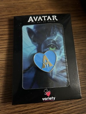 Avatar The Way of Water Variety Childrens Charity Heart Pin 1'' Gold & Blue 2022