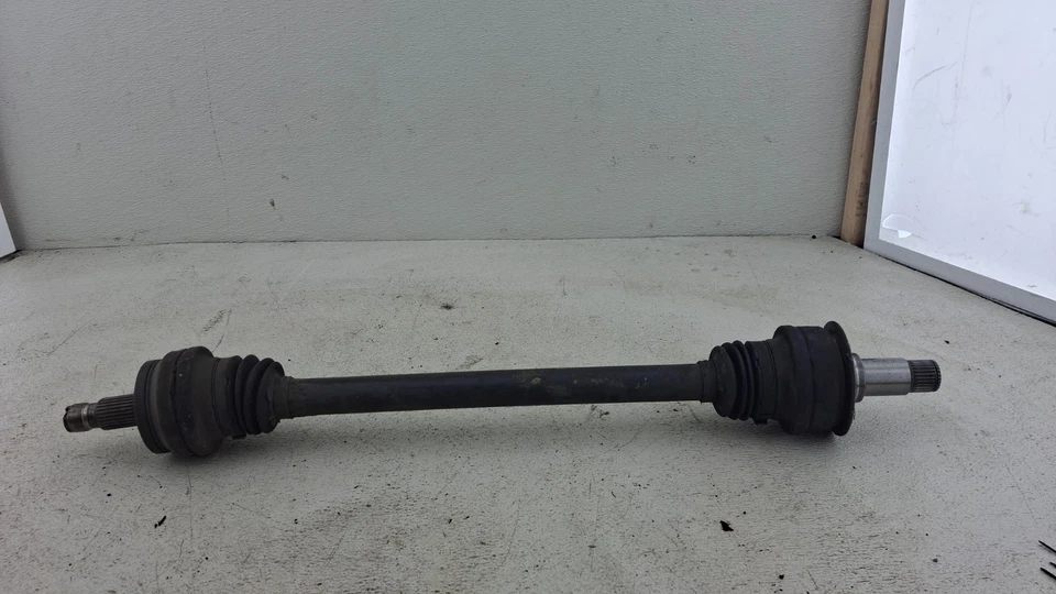 08-15 Mercedes W204 C250 C300 C350 eje trasero izquierdo o derecho CV medio eje OEM Foto 3 de 4