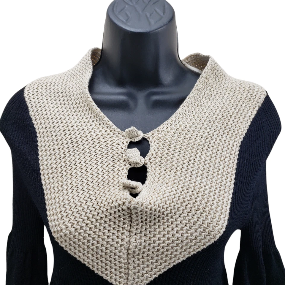 Camisa para mujer Hazel pequeña negra tostada hilo dorado tejido suéter elástico Foto 2 de 4