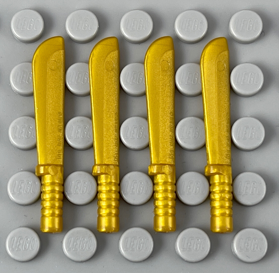 ケプト（1） LEGO PEARL GOLD MACHETE KNIFE LOT OF 4 NEW WEAPON Minifigure