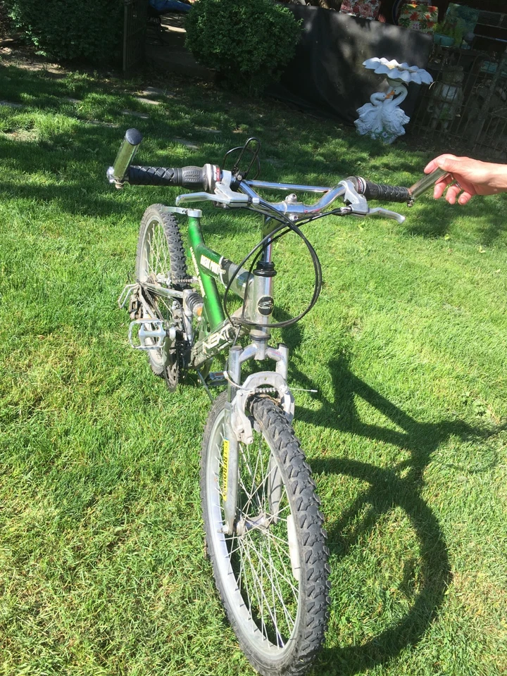 BICICLETA DE MONTAÑA MANGOSTA 20" SUSPENSIÓN PARA NIÑOS Cuadro de Aluminio Bicicleta Shimano USADA Foto 4 de 4