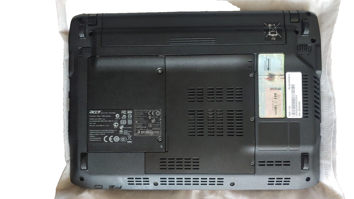 激安 高速SSD Windows10済 11.6型 赤 ノートパソコン Acer Ferrari One