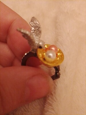 Beautiful Silver Colour Bird On Gold Plated Eggs Nest Crystal Size UK M USA 6