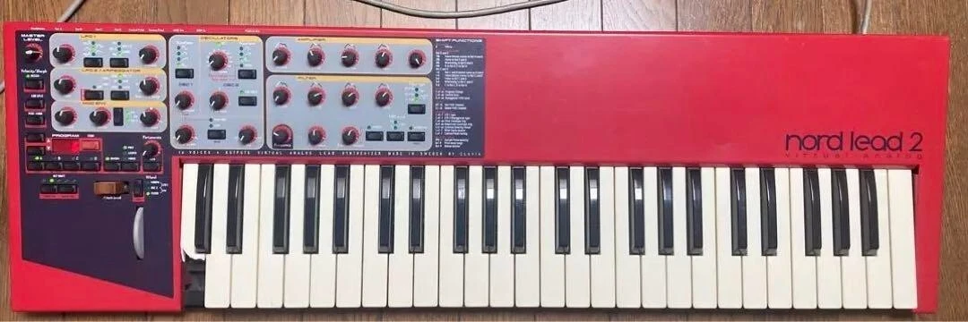 Clavia nord lead 2 Analog Modeling Synthesizer