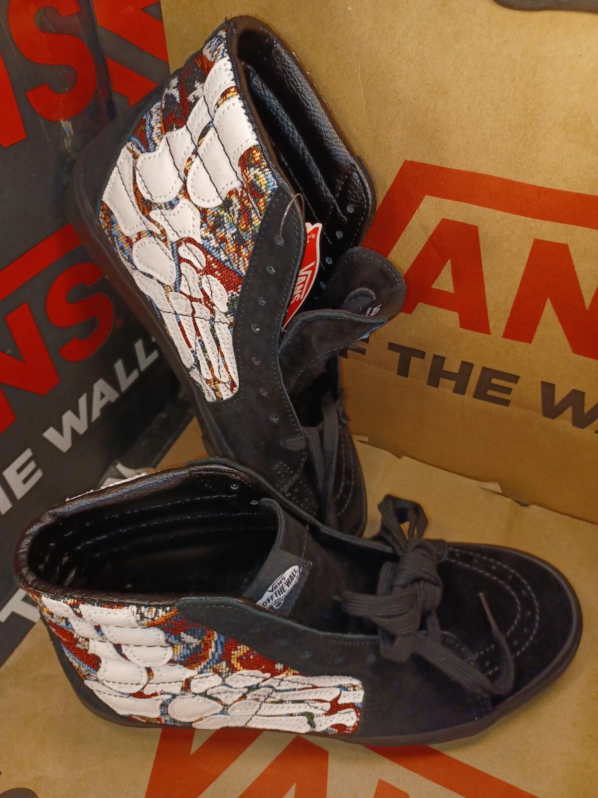 Vans Men's 10 Sk8-Hi Hazy Bones Black/White Sneakers VN0A5JMJBZW