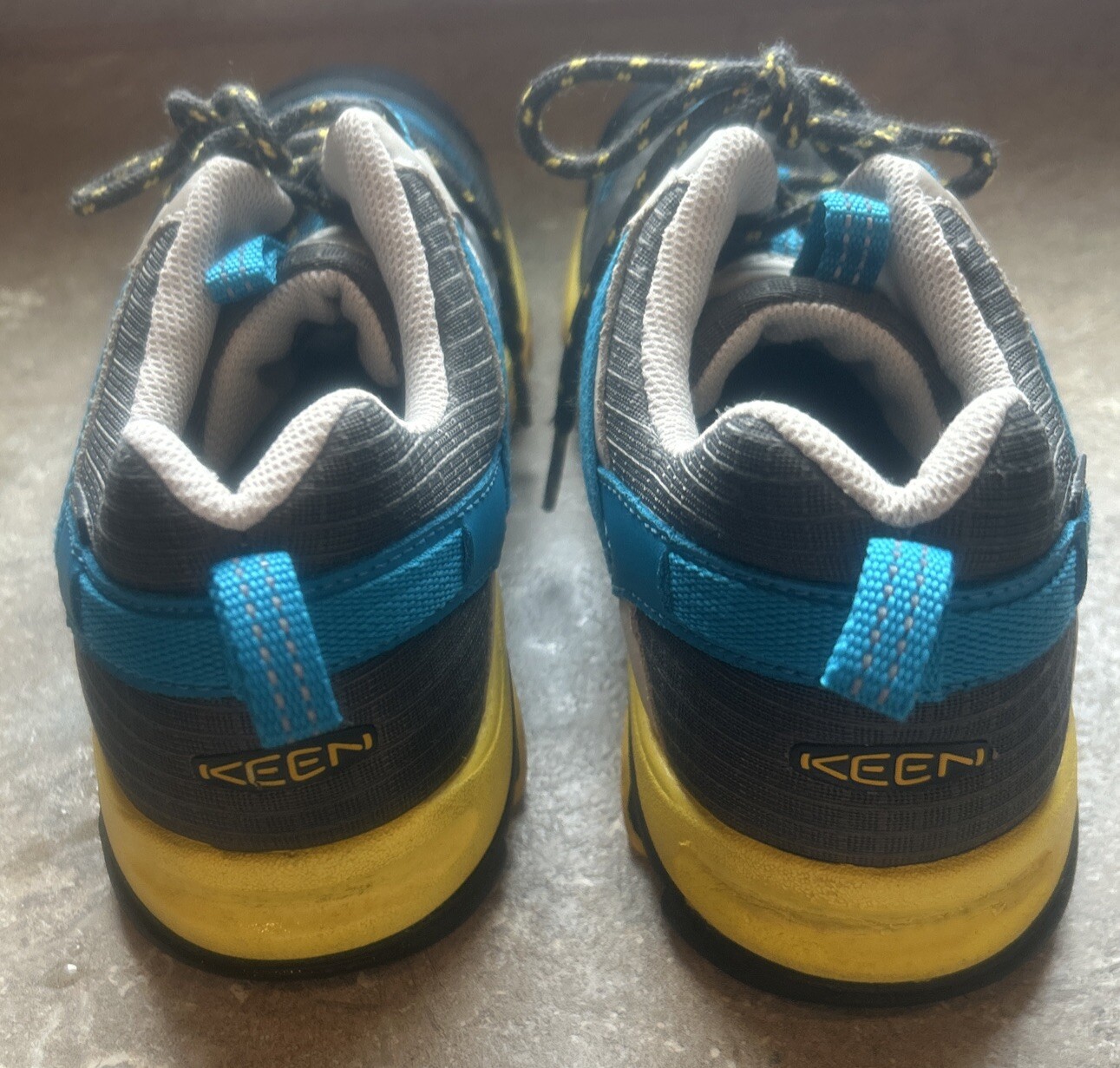 Scarpe da trekking da donna blu Keen Marshall taglia 7 grigie