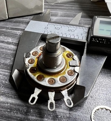1 pc Allen Bradley 250 OHM 2 Watt J Linear Taper Potentiometer AB Pot JA1N 10%