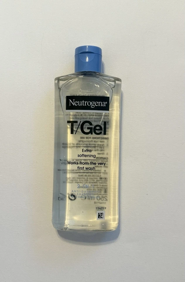 Xampu Neutrogena T/Gel 2 em 1 anti-caspa 250ml amaciante feito na Grécia - Imagem 2 de 3