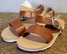 Girls Falls Creek Sandie Sandals Chestnut Brown Size 11 12 13 1 2 3 4 NWT Buckle