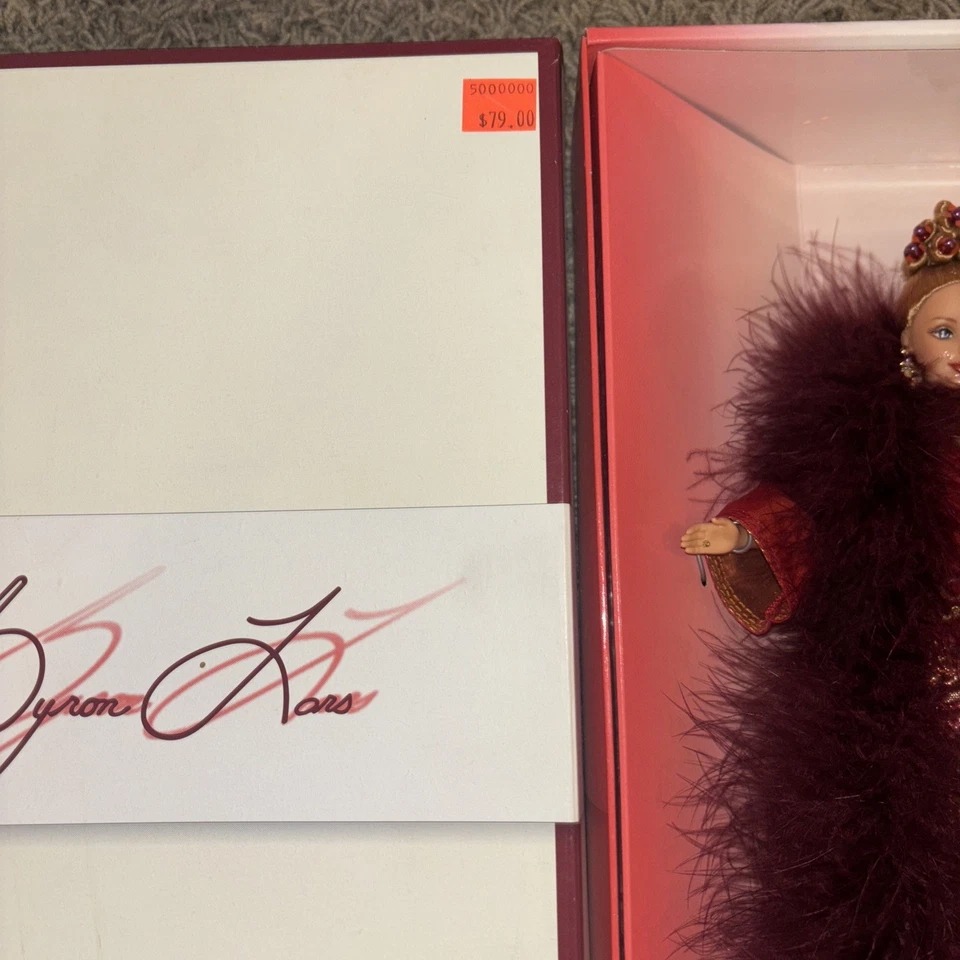 Muñeca Barbie Cinnabar Sensation Byron Lars 2ª en colección Runway Mattel 1998 Foto 3 de 4