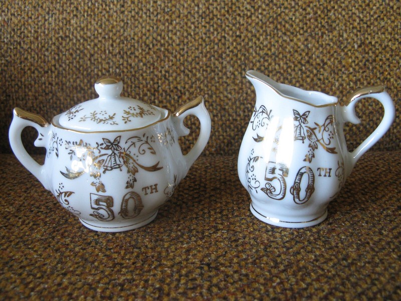 Vintage White Ceramic Sugar Bowl & Creamer Cream Milk Pitcher Coffee Tea Glass B