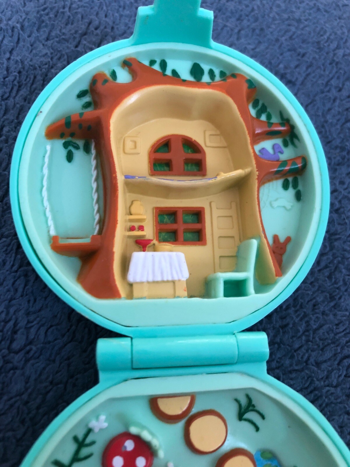 polly pocket pretty present locket