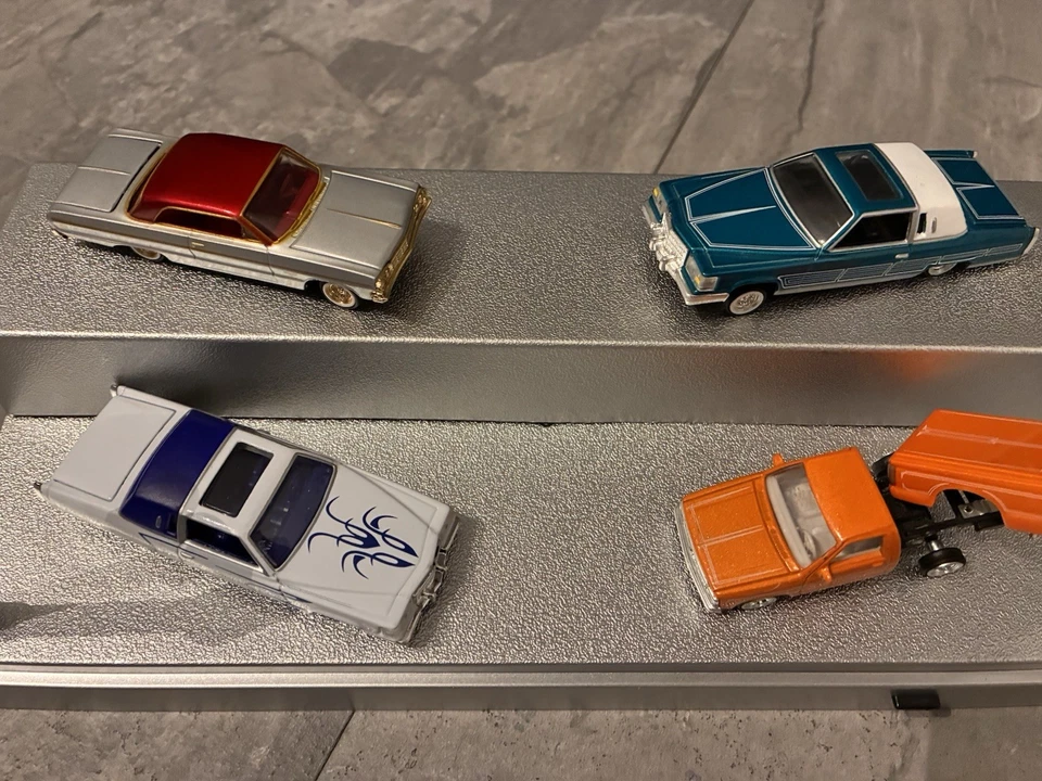 4 x Revell 1:64 Lowrider mit LED Box Inklusive OVP