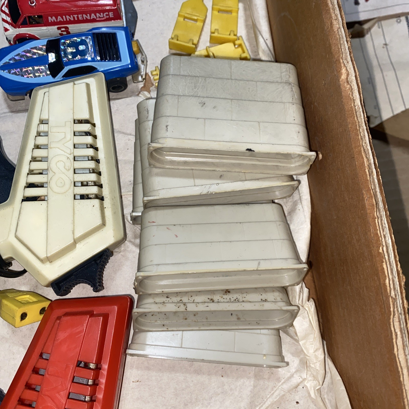 TYCOPRO Electric Racing System 8 Curved 12 Straight Only Three Cars - Untested