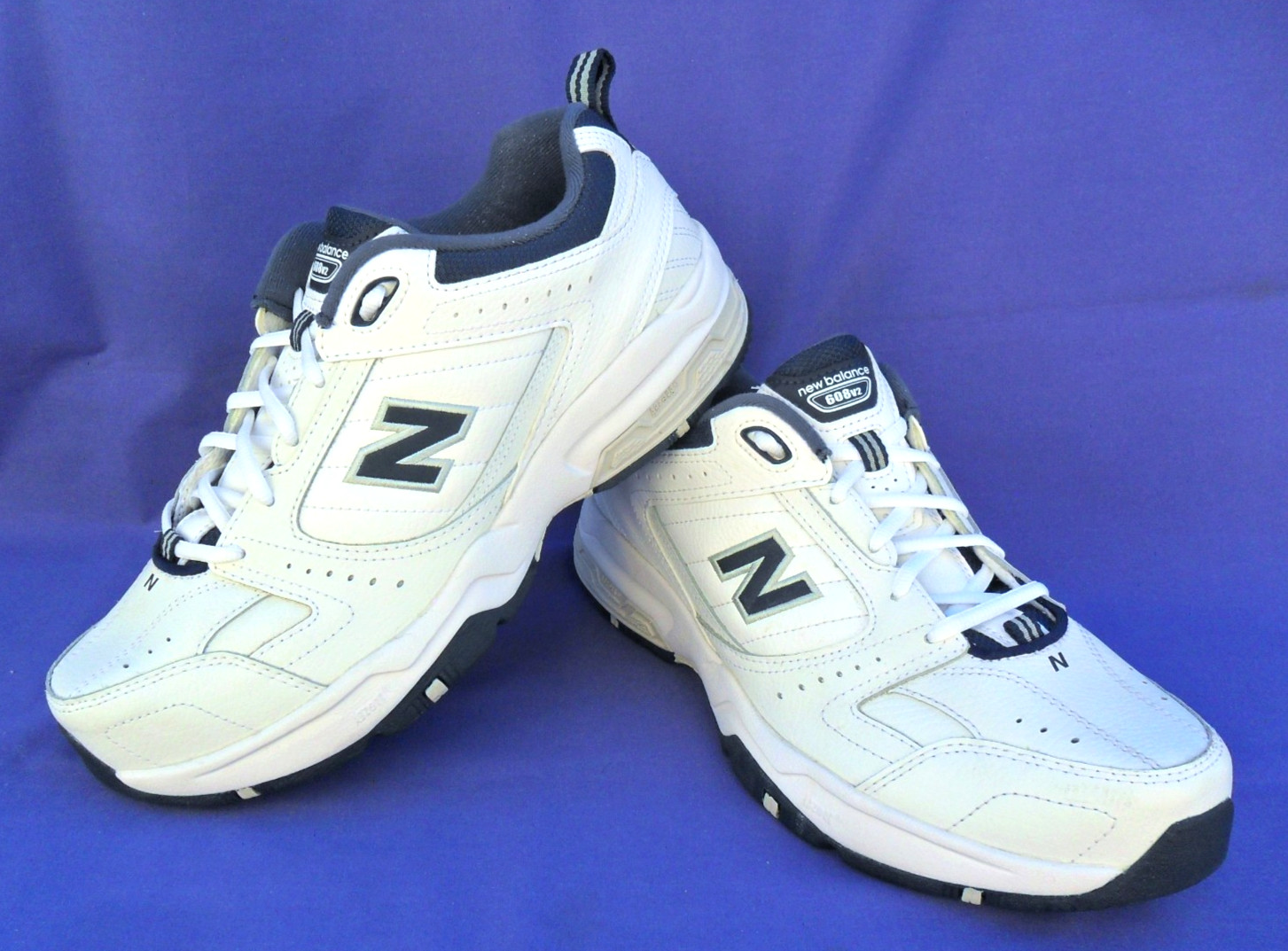 NEW BALANCE 608v2 Sneakers White Navy Mens 11 4E Extra Wide Training Walking EUC