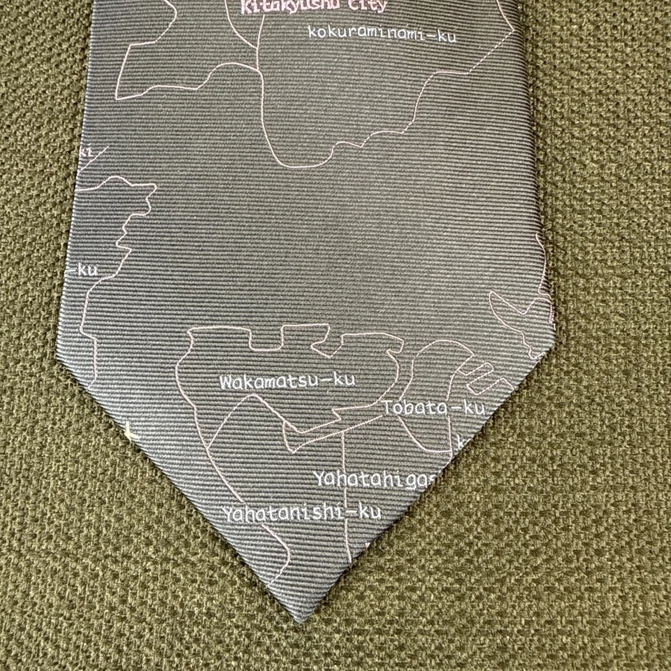 Corbata corta i-Mono Izutsuya azul mapas de aerolíneas para hombre 100 % seda 55 x 3,75 Foto 2 de 4