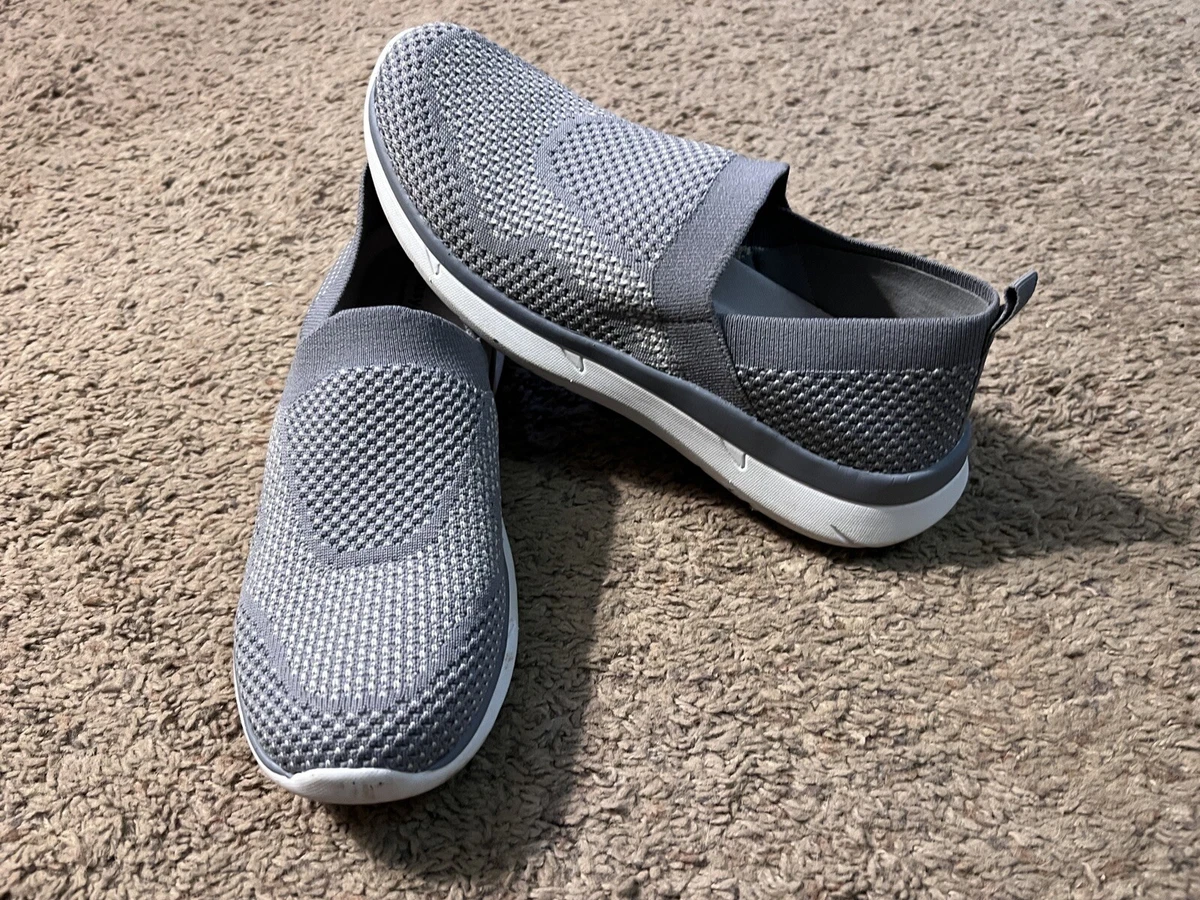 Women s Easy Spirit Gray Savanah2 Slip On Walking Shoe Sneaker Size 8.5