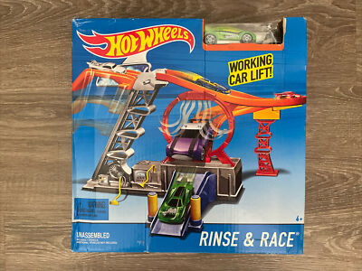 New Hot Wheels Rinse & Race Play Set with Green Car Super Quick Shipping