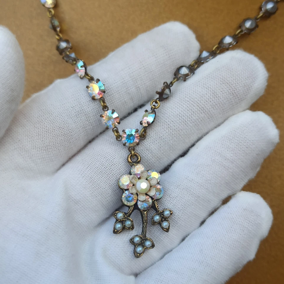 Collar Michal Negrin Gota en Y AB Blanco Aurora Boreal Cristales Tenis Flor Foto 4 de 4