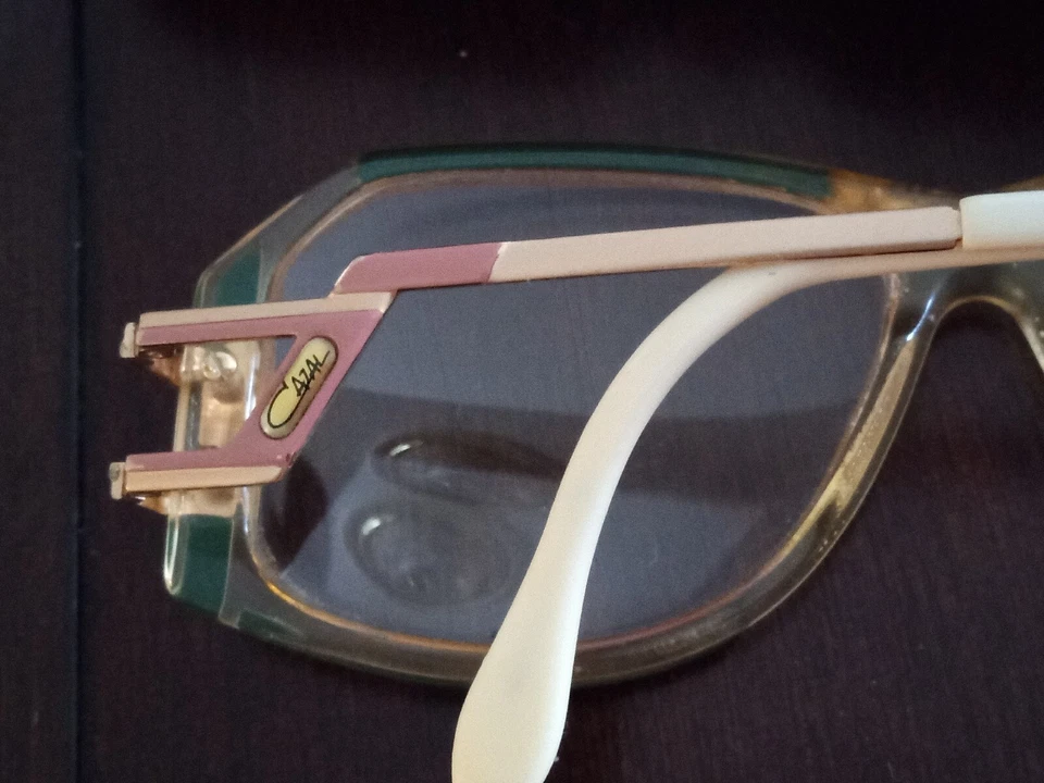 CAZAL AUTHENTIC 90' EYEGLASSES MOD 318 col 652 GOLD/TRANSP.& GREEN FRAME W/CASE  - Image 4 of 4