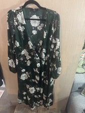 Women’s Sensationally So Emerald Green Floral Print Wrap Midi Dress Size Medium