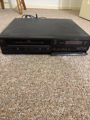 Samsung Medalist HQ Video Cassette Recorder VR2400 - Untested