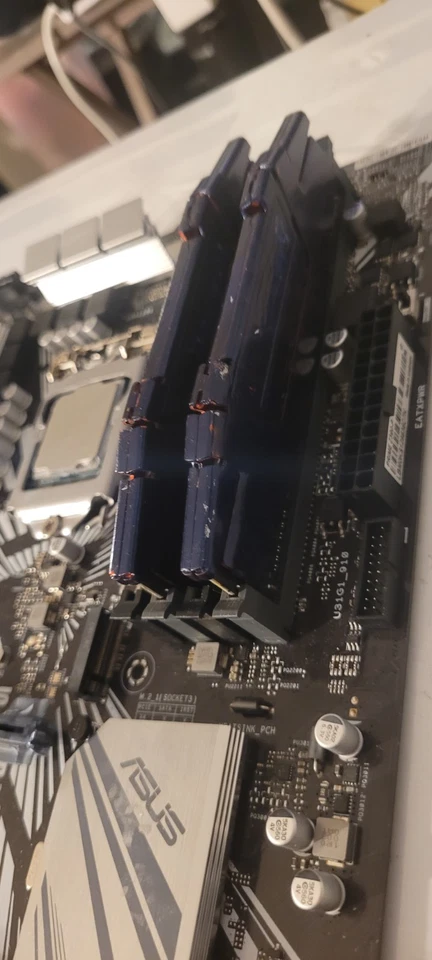 No I/O asus prime z390-p lga 1151 intel motherboard With Pentium G5420 16gb Ram - Image 4 of 4