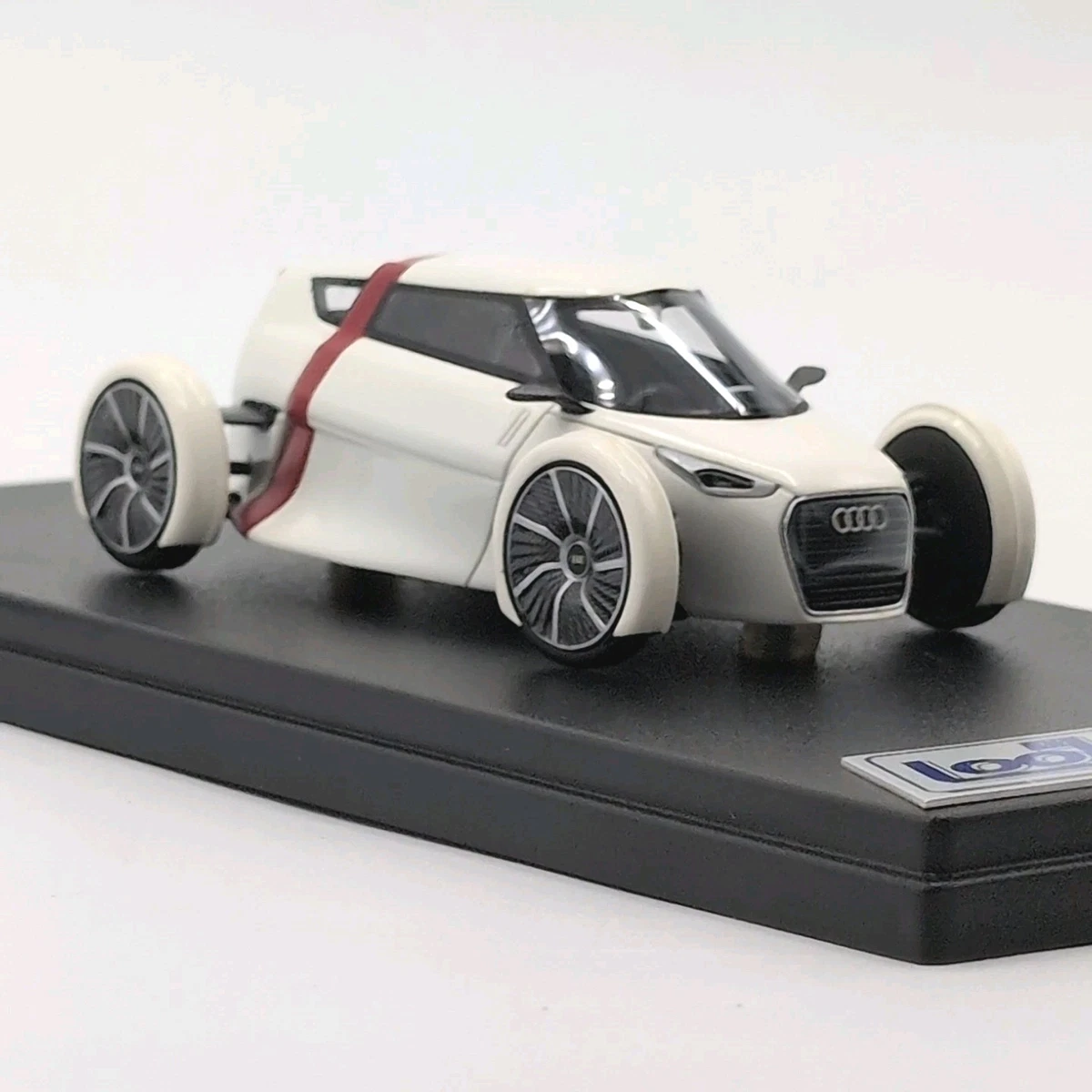 Audi R8 Le Mans 2012 Made in Italy Looksmart 1:43 sehr RAR !! in Hessen