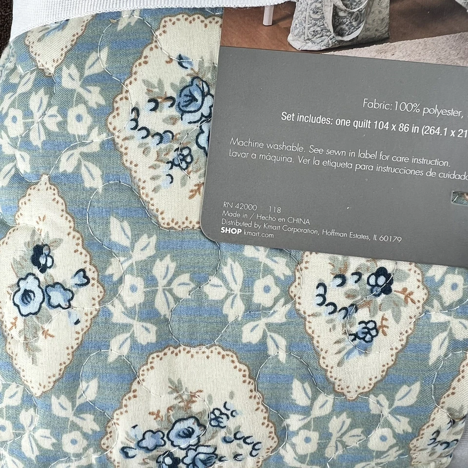 King Comforter Quilted Duvet & 2 Shams Floral Bedding Set - Image 2 of 4