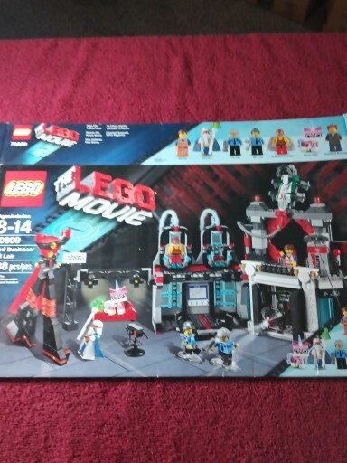 LEGO SET 70809 LEGO MOVIE LORD BUSINESS EVIL LAIR 