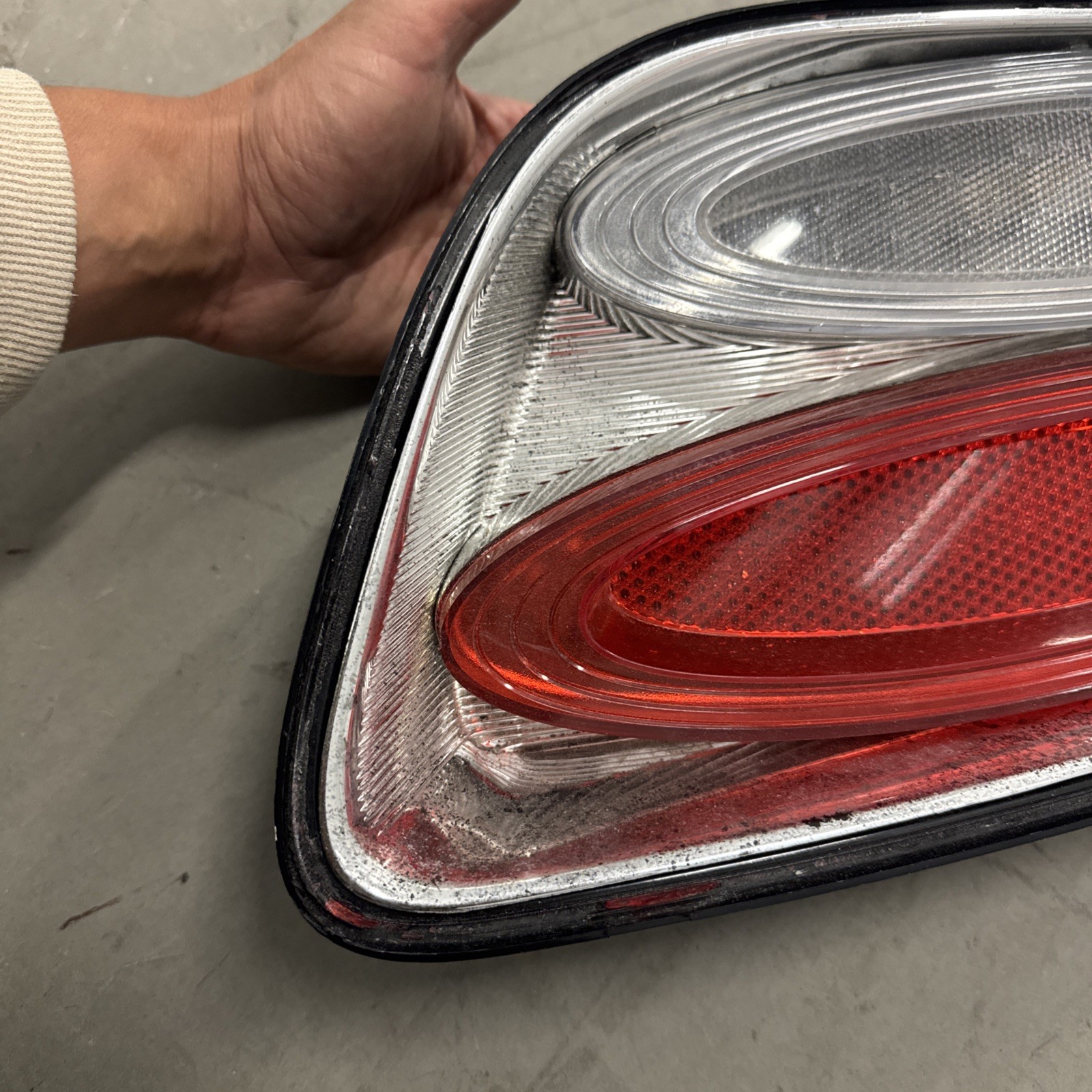 13-18 Bentley Continental GTC GT Right LED Tail Light Lamp OEM FOR PARTS ONLY