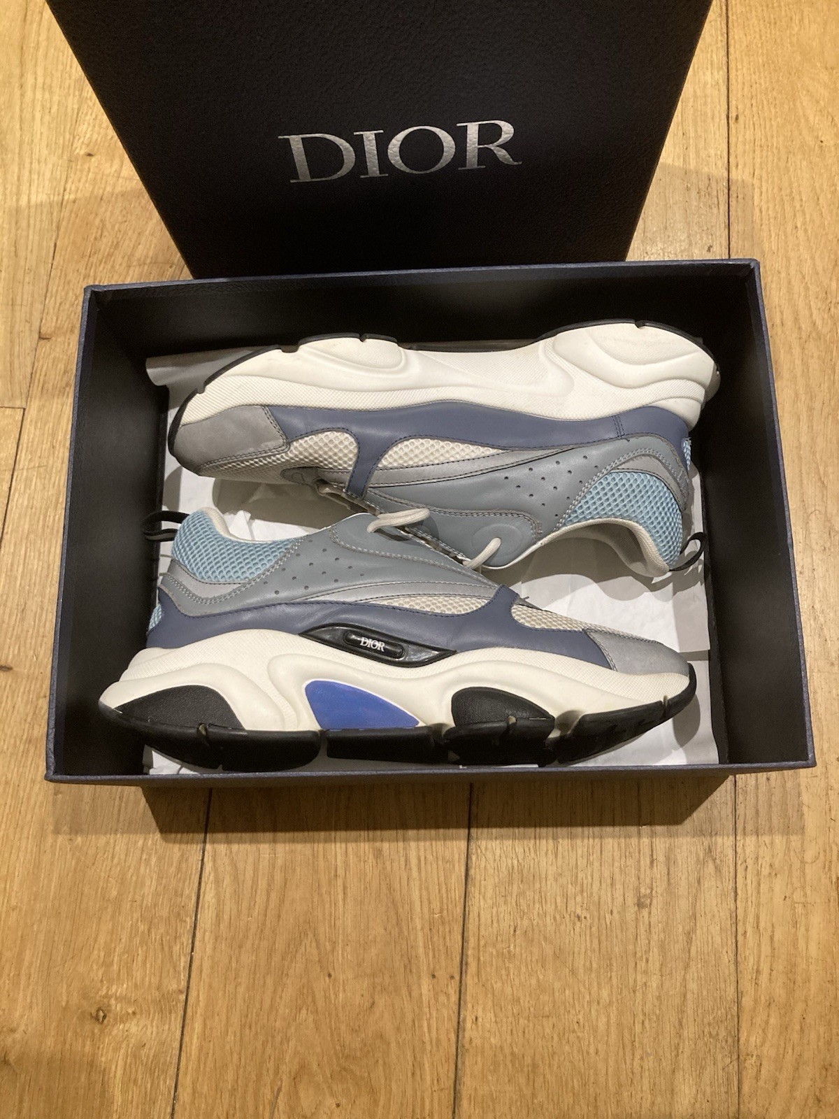 Dior B22 Men's Baby Blue White Good Condition Size 8.5 EU 43 with Box image 10