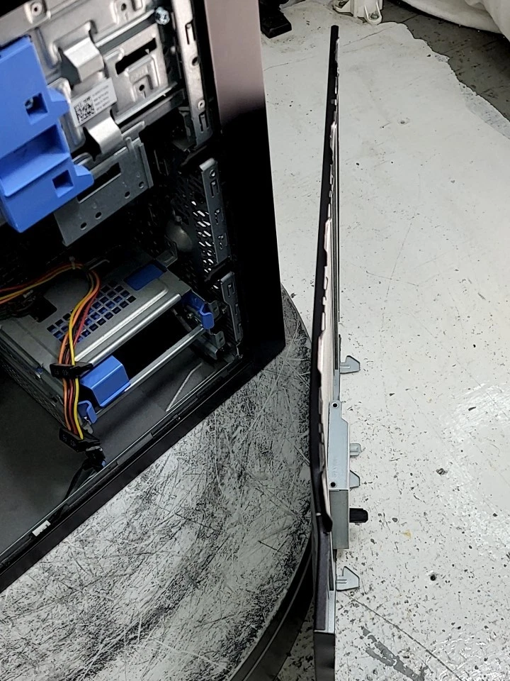 Dell D13M Precision T1700 Desktop PC XEON E3-1241 V3 16GB SEE NOTES - Image 3 of 4