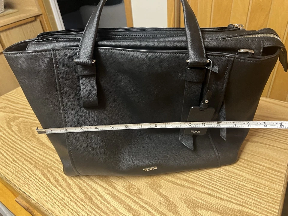 TUMI Vintage Women’s Black Leather Computer / Documents/ Briefcase Handbag - Image 3 of 4