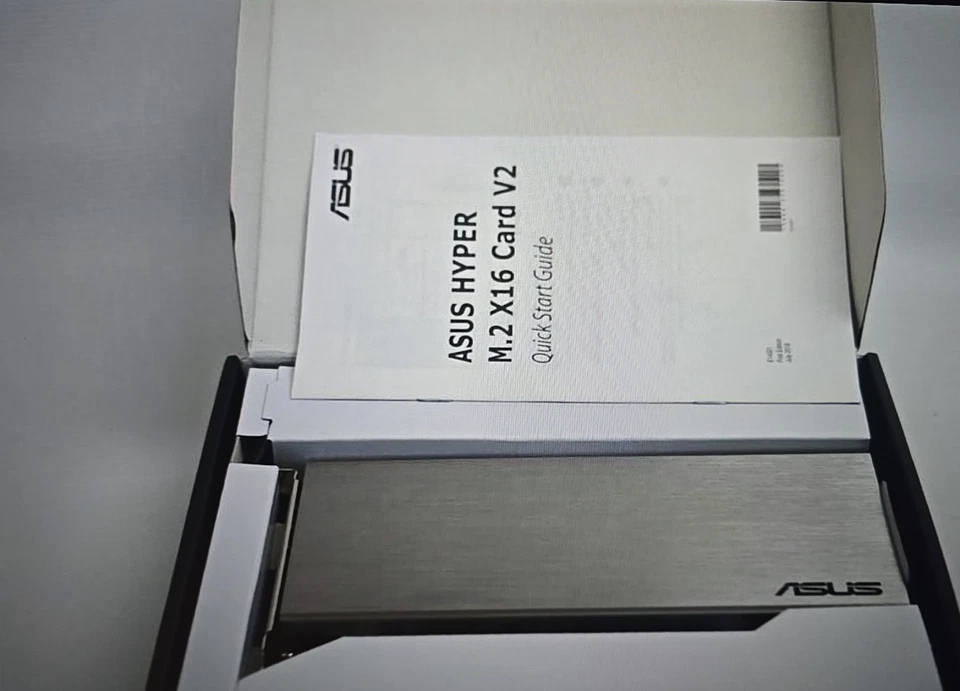 Asus Hyper M.2 X16 Card V2 Scheda Espansione Interfaccia PCIe 3.0 a 4x M.2 NVMe - Immagine 2 di 2