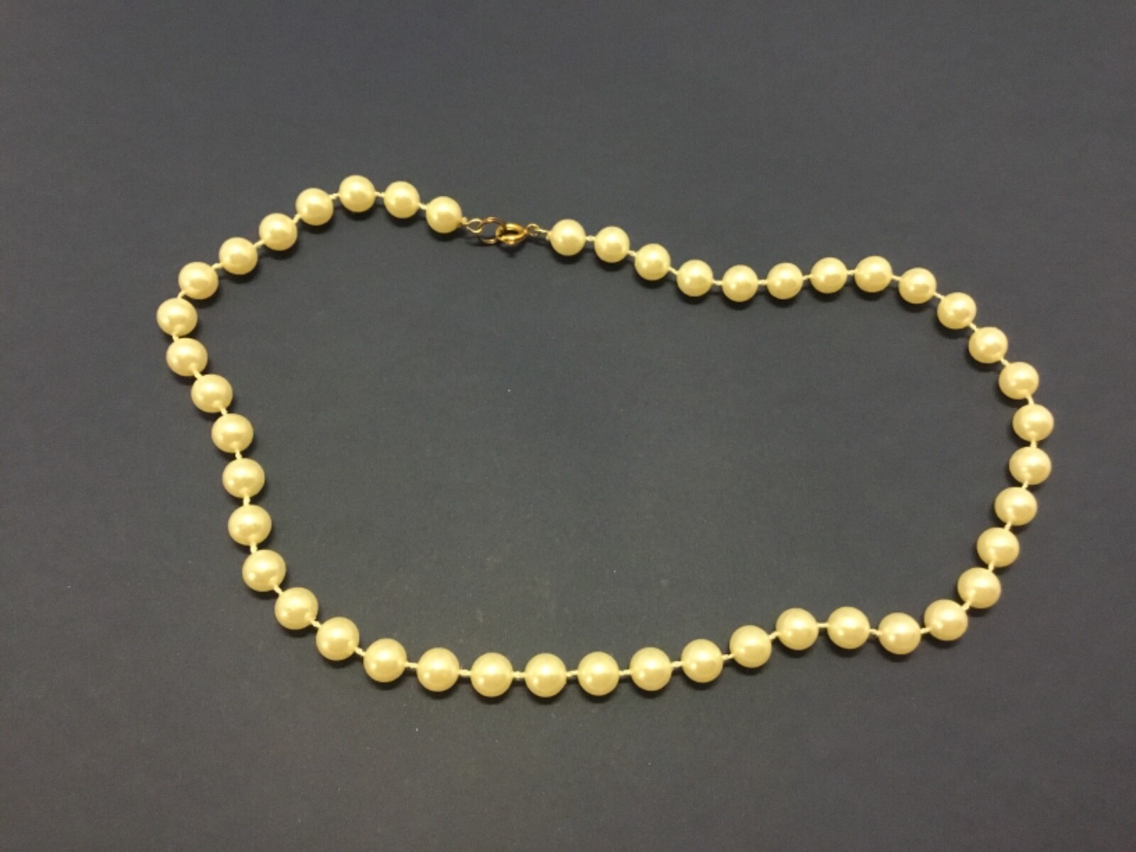 Vintage 18-Inch Double Strand Pearl Choker Necklace Elegant Style