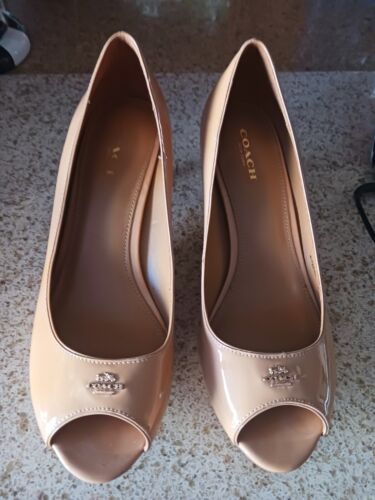 Coach Size 8 Toeless Mint Condition