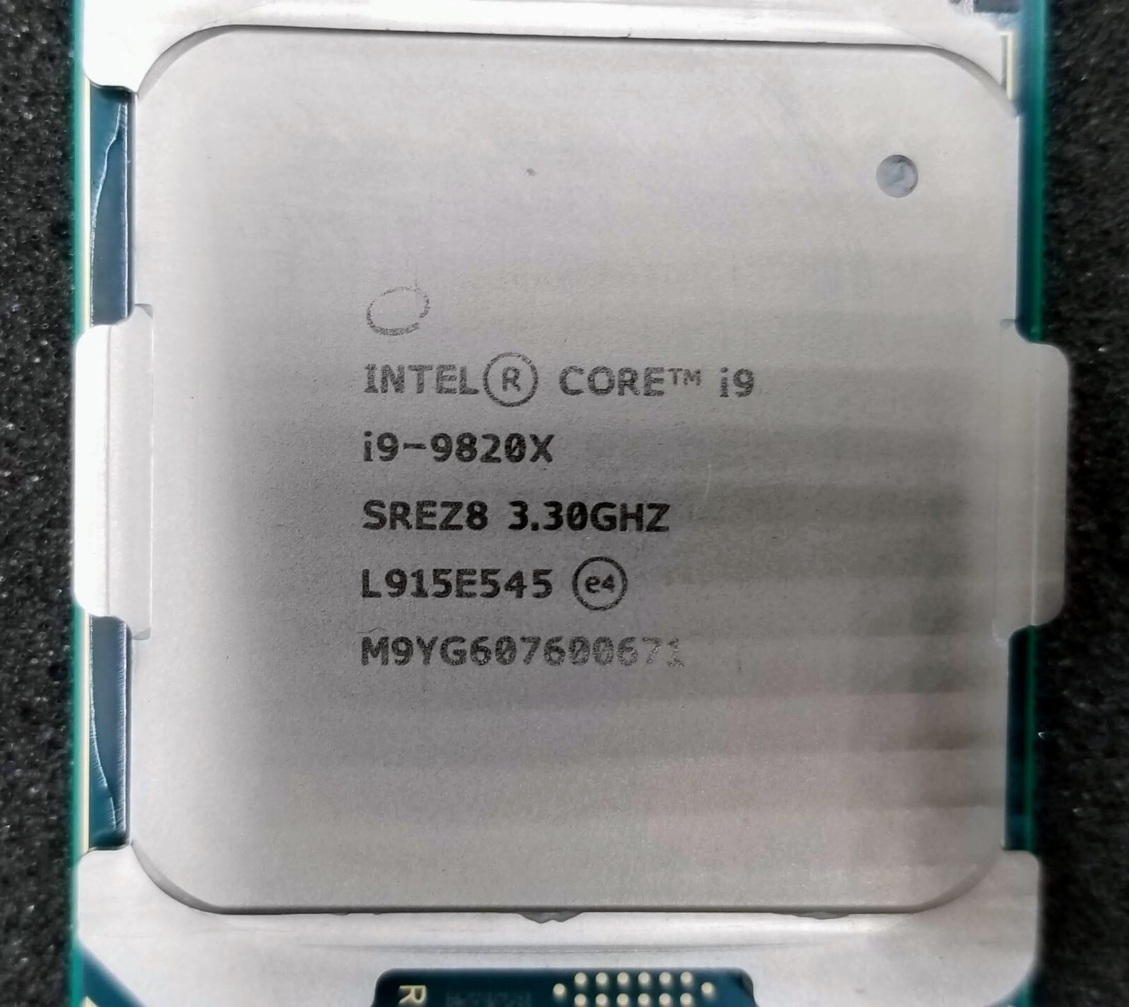 Intel Core i9-9820X SREZ8 3.30GHz  CPU Processor