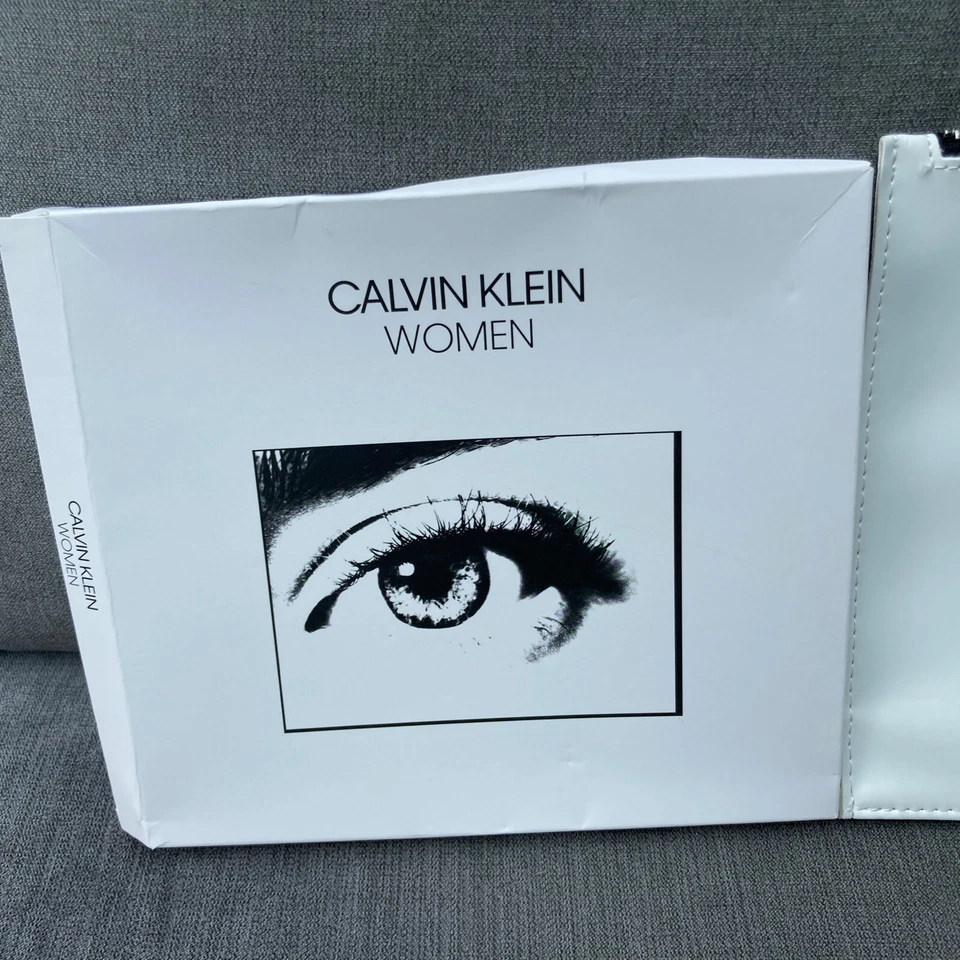CALVIN KLEIN WOMEN  POUCH FOR BEAUTIFUL LADIES  MAKEUPS - Image 4 of 4