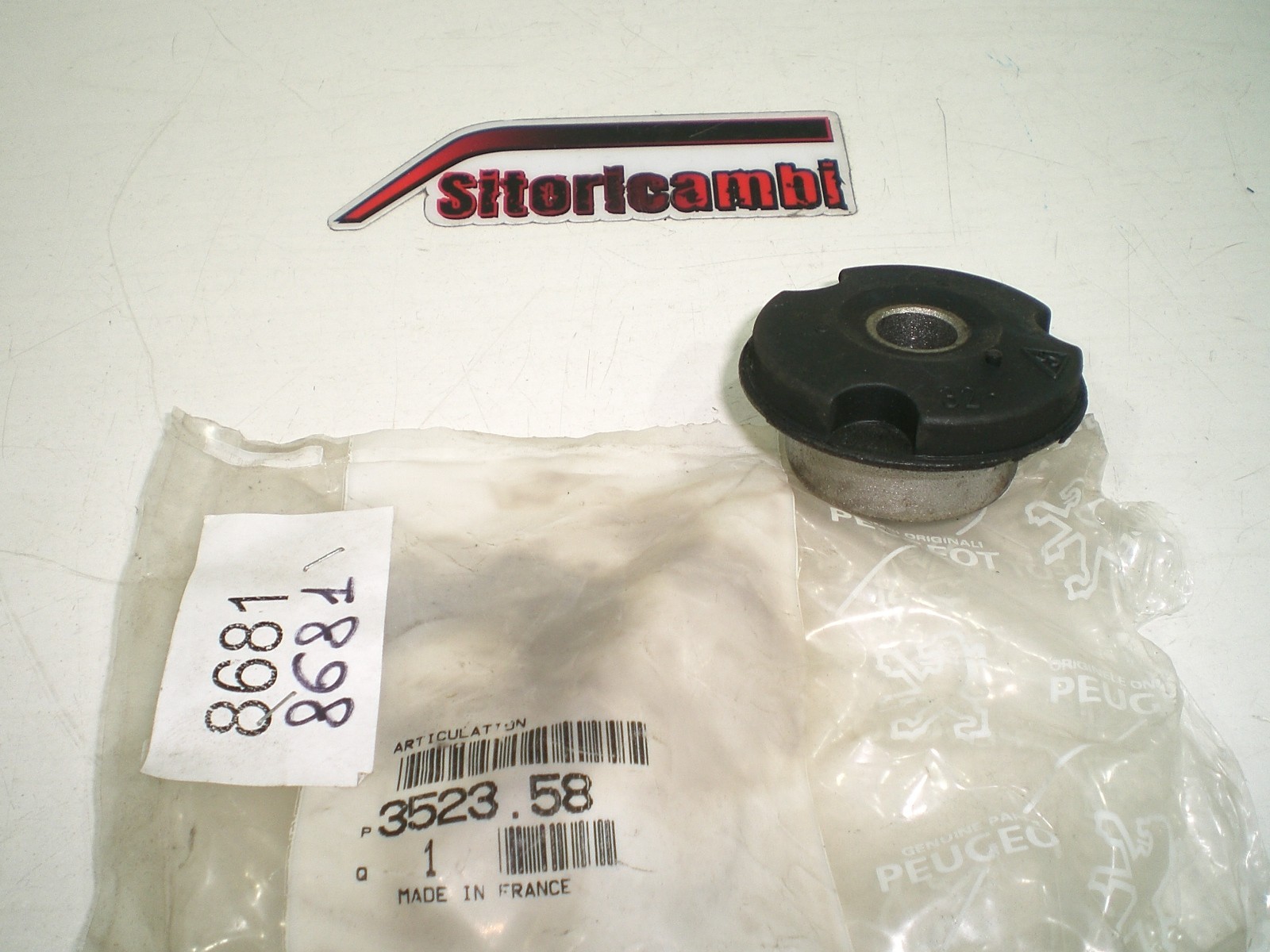 1X Bush Wishbone Front Lower Original Suitable To peugeot 205