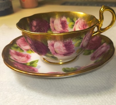 Vintage Royal Albert ''Old English Rose'' Tea Cup & Saucer Trimmed In Gold