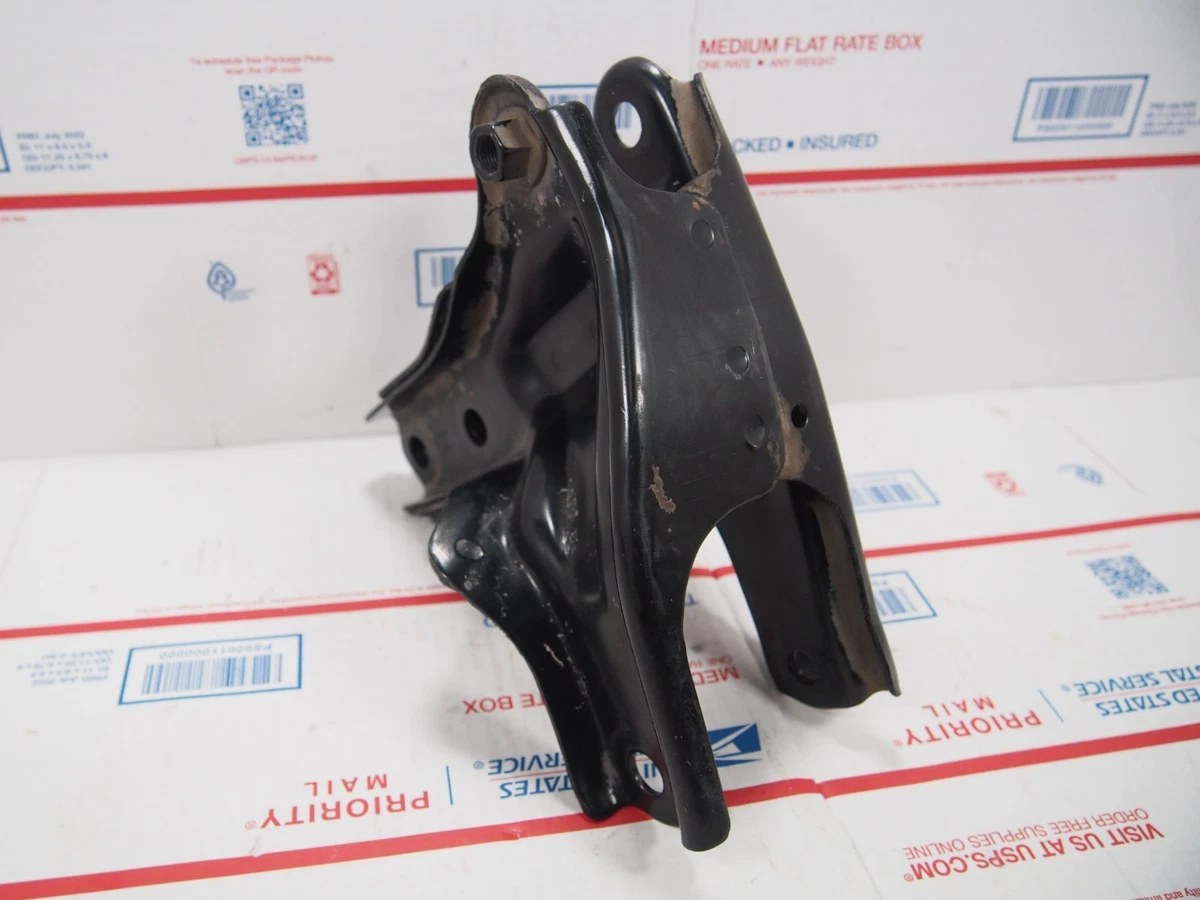 Soporte Superior Izquierdo Del Motor Para Honda CR-V 2.0L Automático (1997-2001) - Ref. EM515
