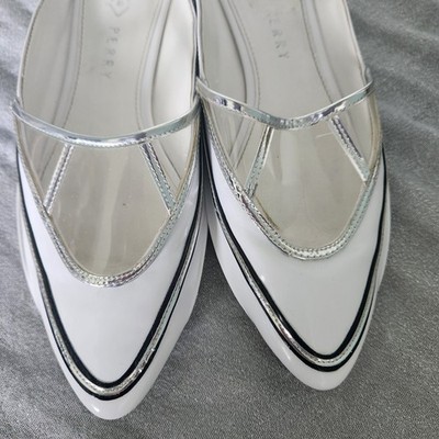 Katy Perry White Speedboat ''The Oceana'' Clear Panel Pointed Toe Mules Flats 9.5